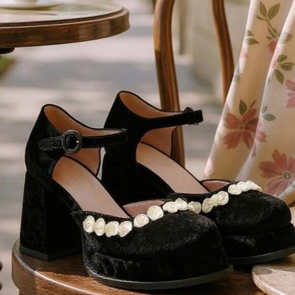 Sugar Thrillz Rose Platform Mary Janes – Black Velvet w/ Appliqué Roses Chunky 9 - Picture 4 of 6